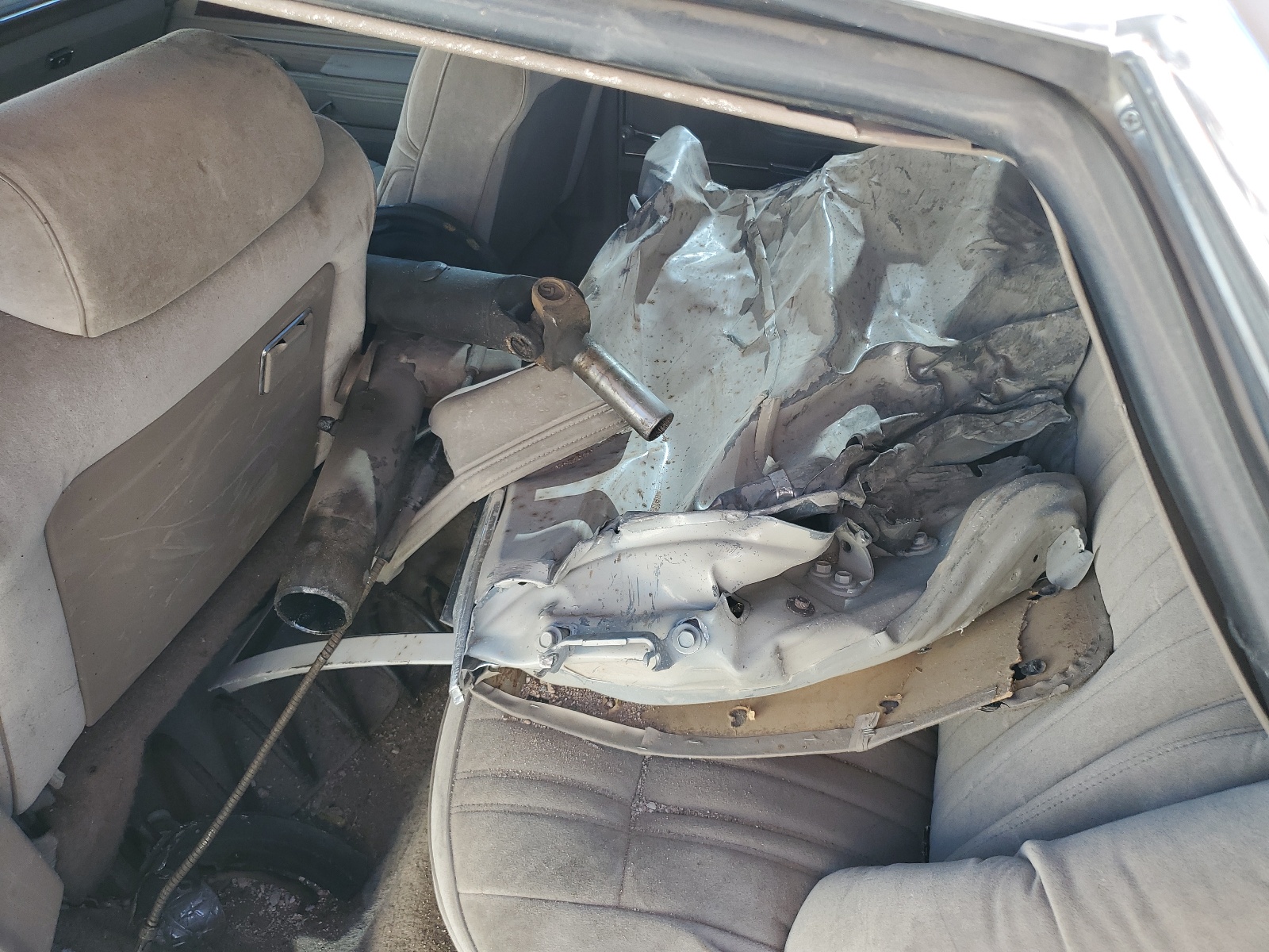 2FABP72F7JX188412 1988 Ford Crown Victoria S