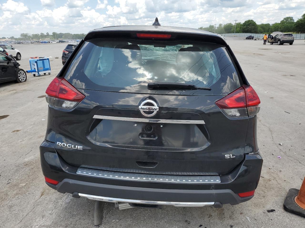 2018 Nissan Rogue S VIN: KNMAT2MT7JP608957 Lot: 55555854
