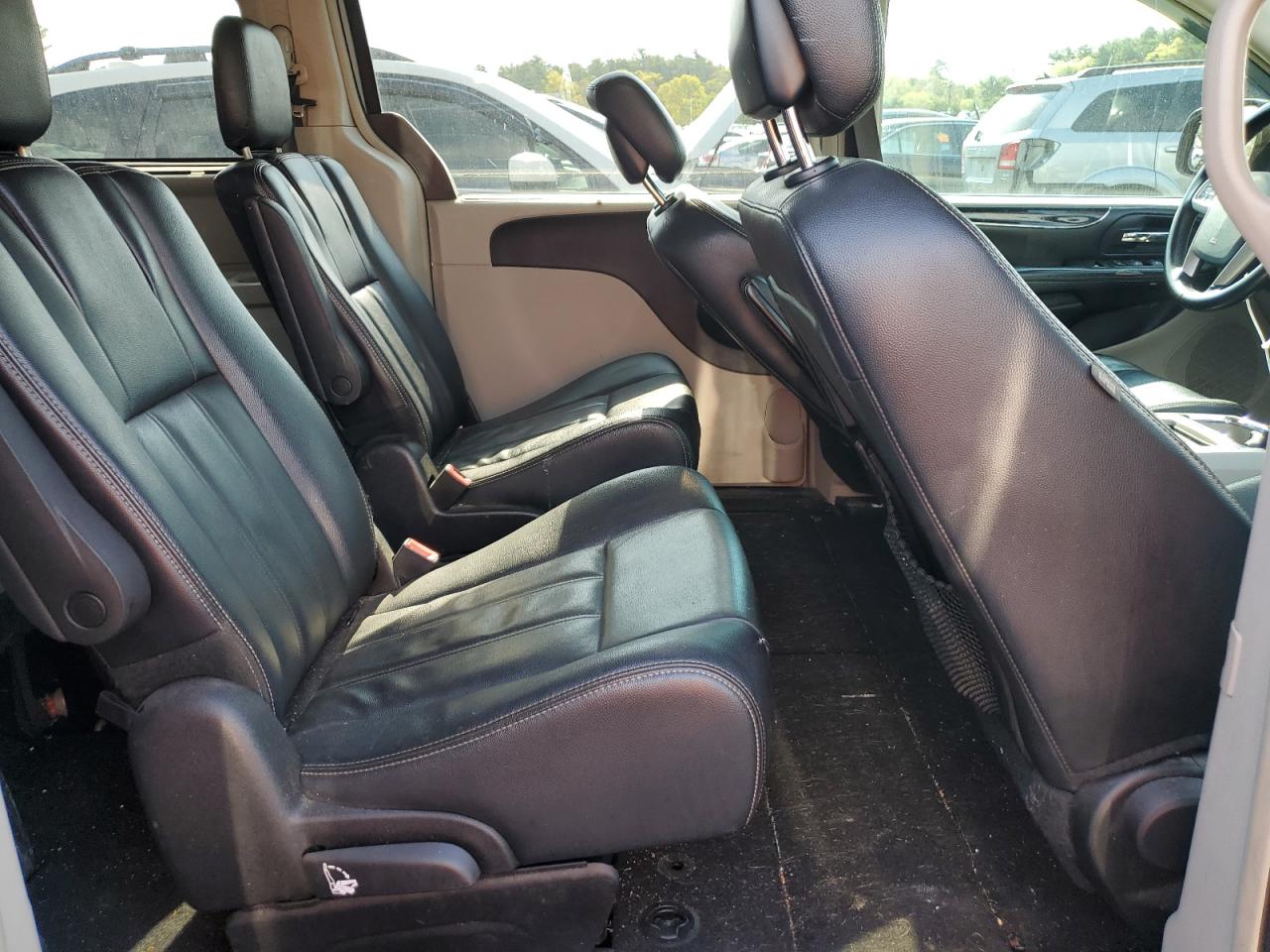 2015 Chrysler Town & Country Touring VIN: 2C4RC1BG6FR699048 Lot: 54015524