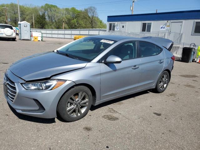 Sedans HYUNDAI ELANTRA 2017 Srebrny