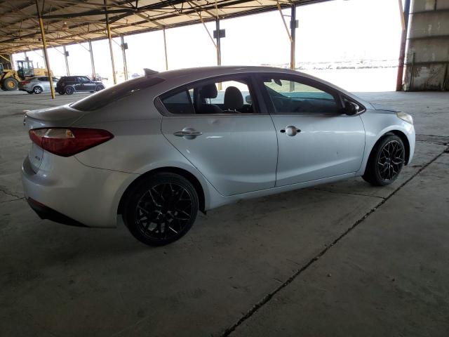 Sedans KIA FORTE 2015 Srebrny
