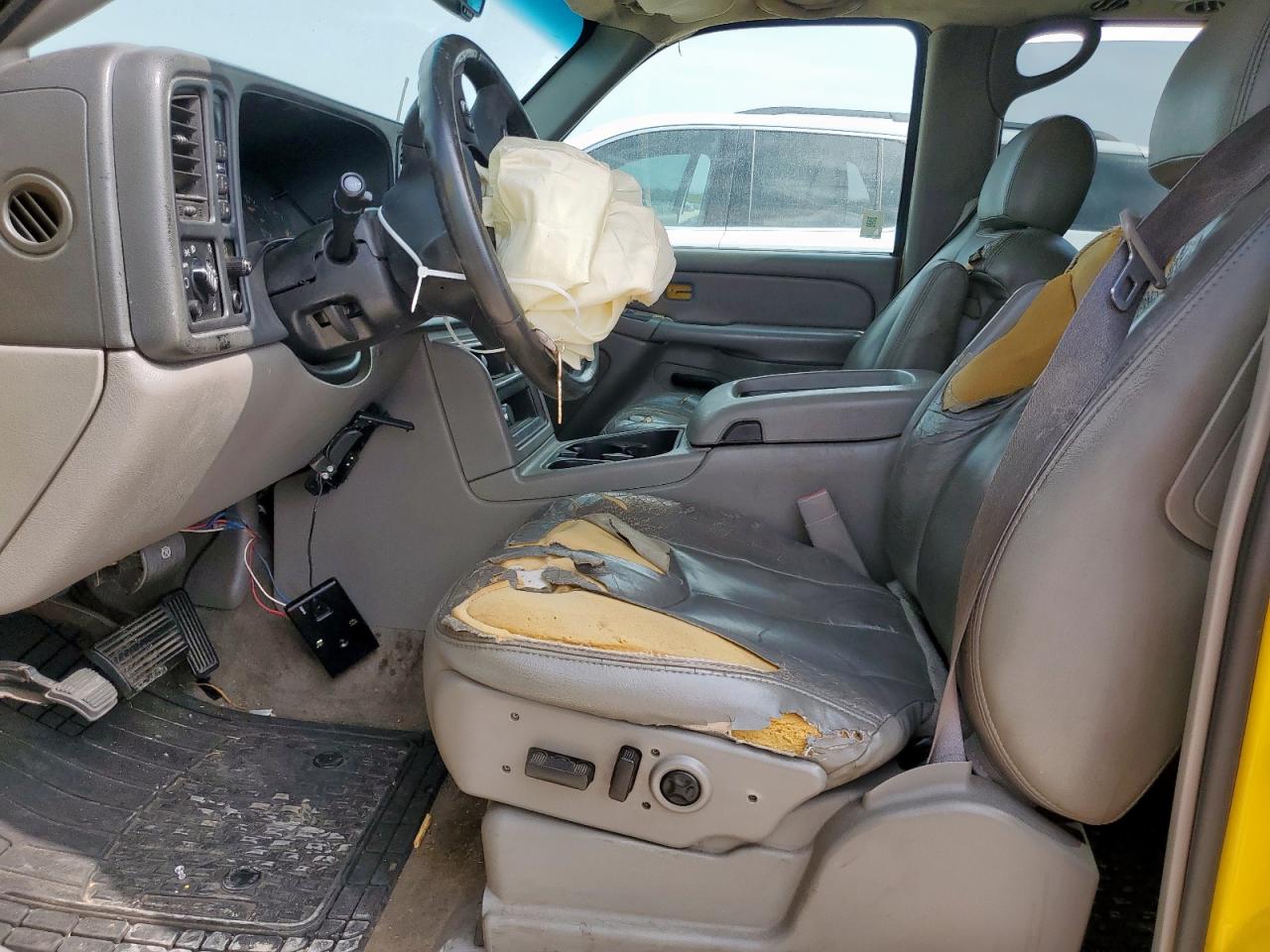 2004 Chevrolet Suburban K1500 VIN: 1GNFK16ZX4J277164 Lot: 57892595