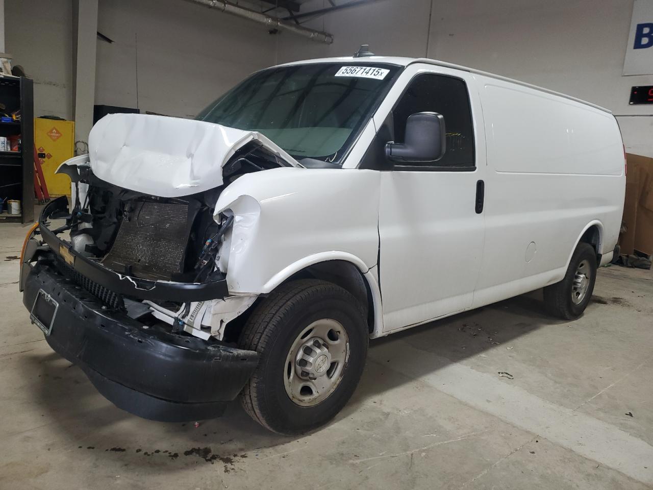 2018 Chevrolet Express G2500 for Sale in Elgin, IL - Front End