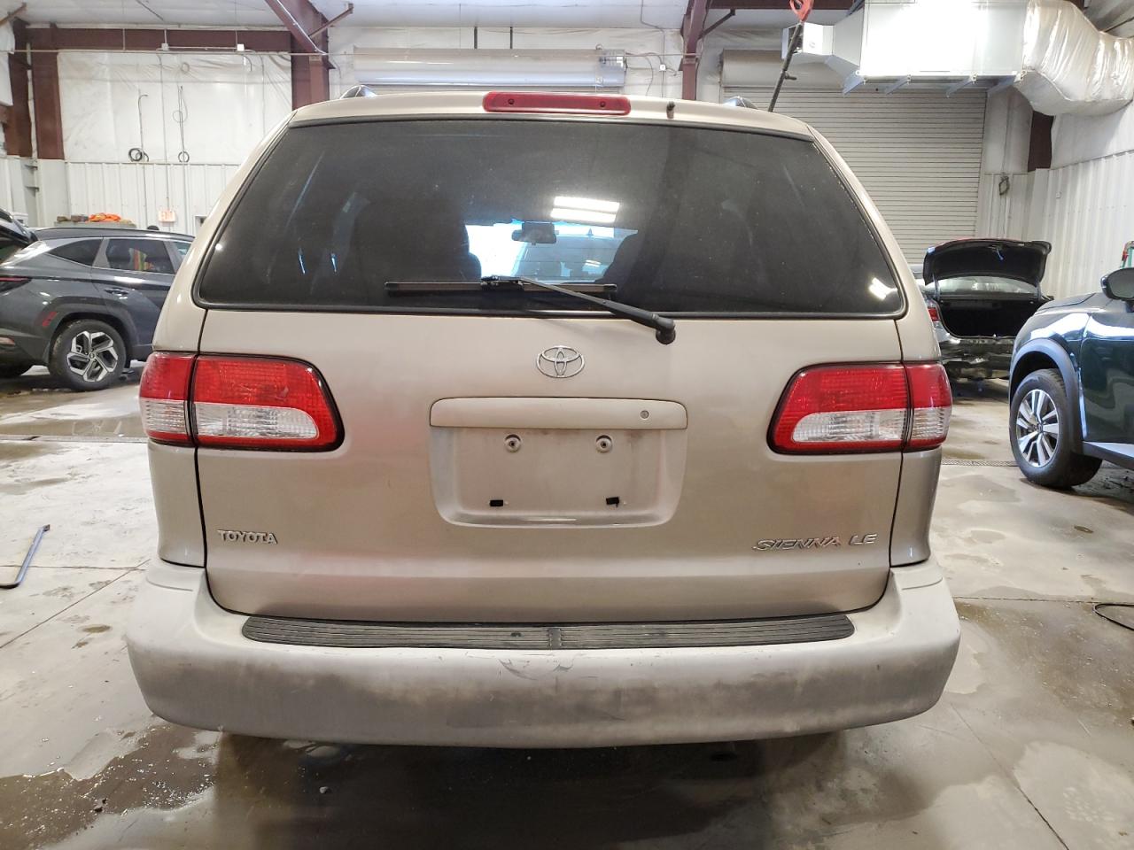 2003 Toyota Sienna Le VIN: 4T3ZF13C43U531218 Lot: 56753215
