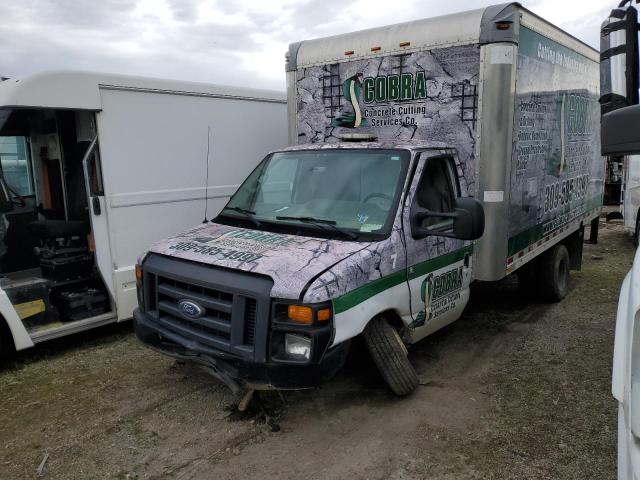2015 Ford Econoline E350 Super Duty Cutaway Van  