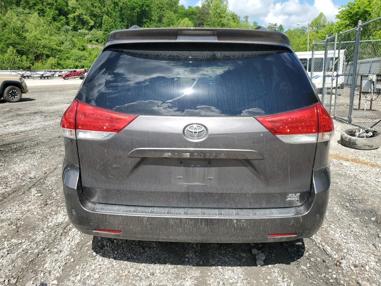 2011 Toyota Sienna Xle VIN: 5TDDK3DCXBS014134 Lot: 55124725