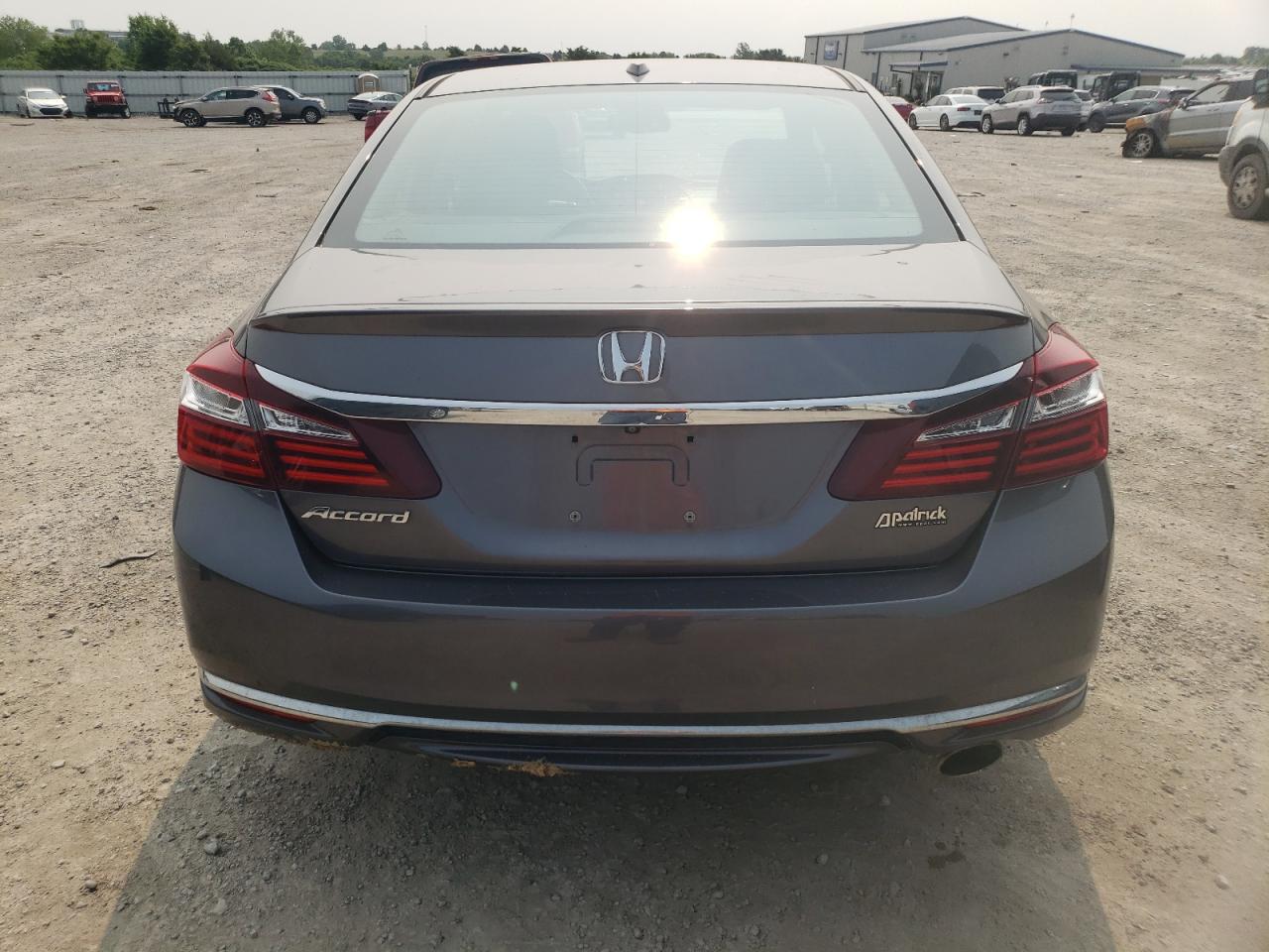 1HGCR2F88HA100351 HONDA ACCORD 2017