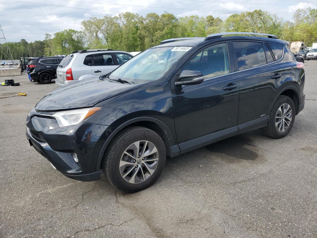 2016 Toyota Rav4 Hv Xle за продажба в Glassboro, NJ - Minor Dent/Scratches