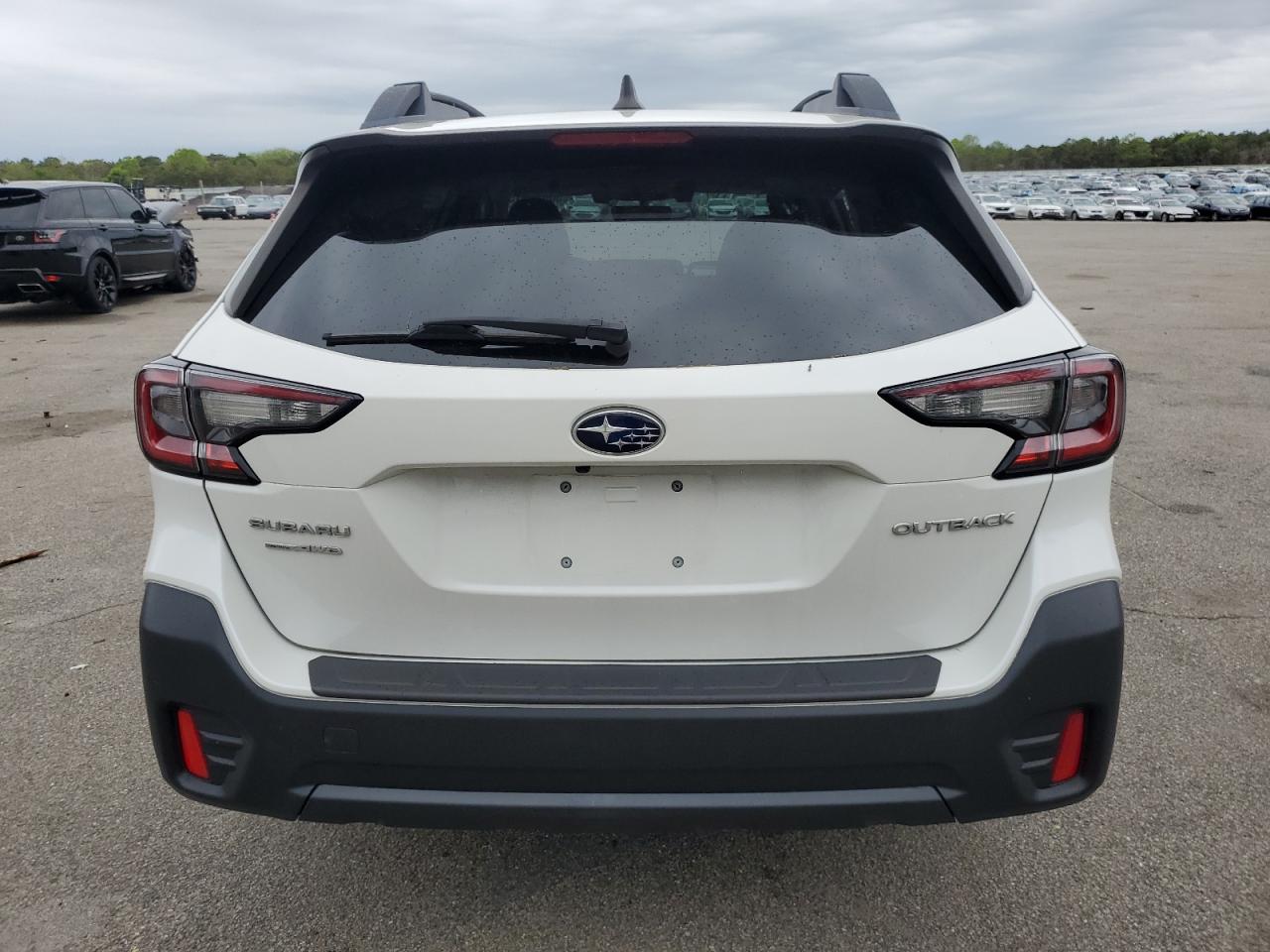 2020 Subaru Outback Premium VIN: 4S4BTACC3L3258099 Lot: 56670615