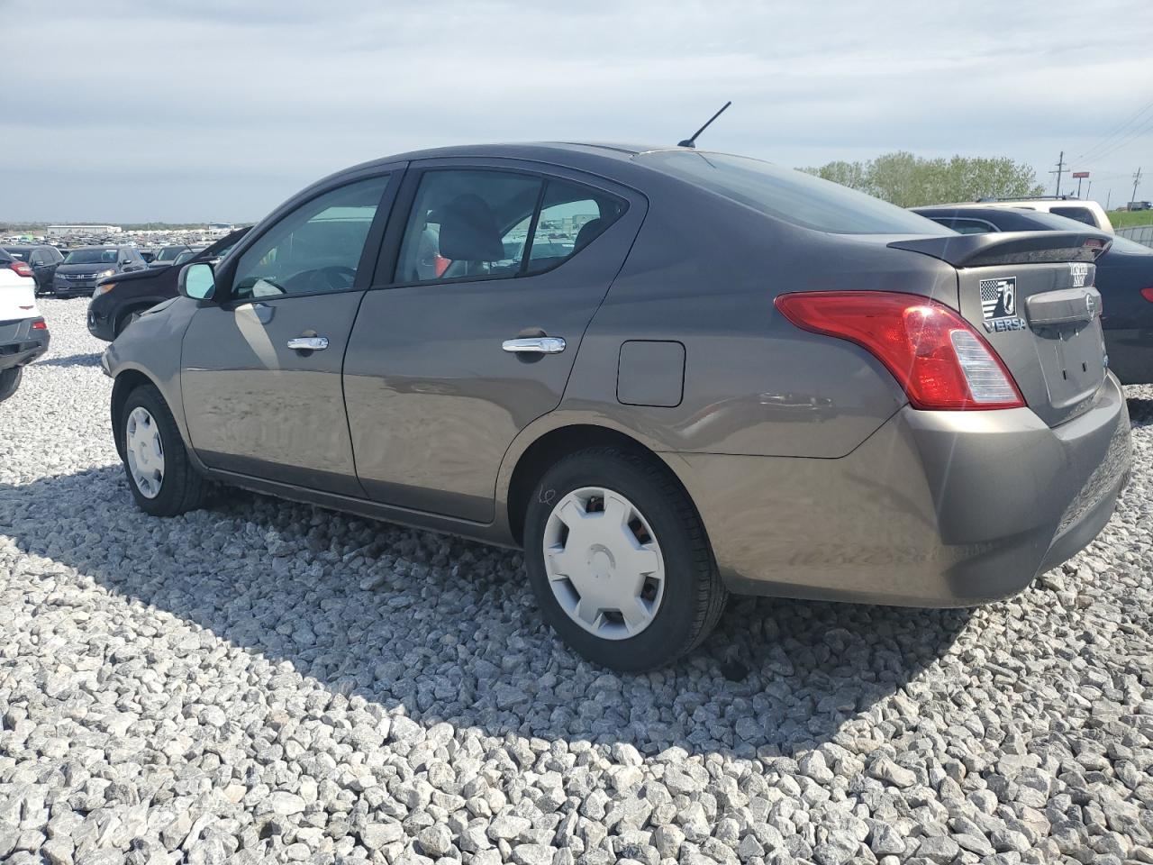 2012 Nissan Versa - Image 2