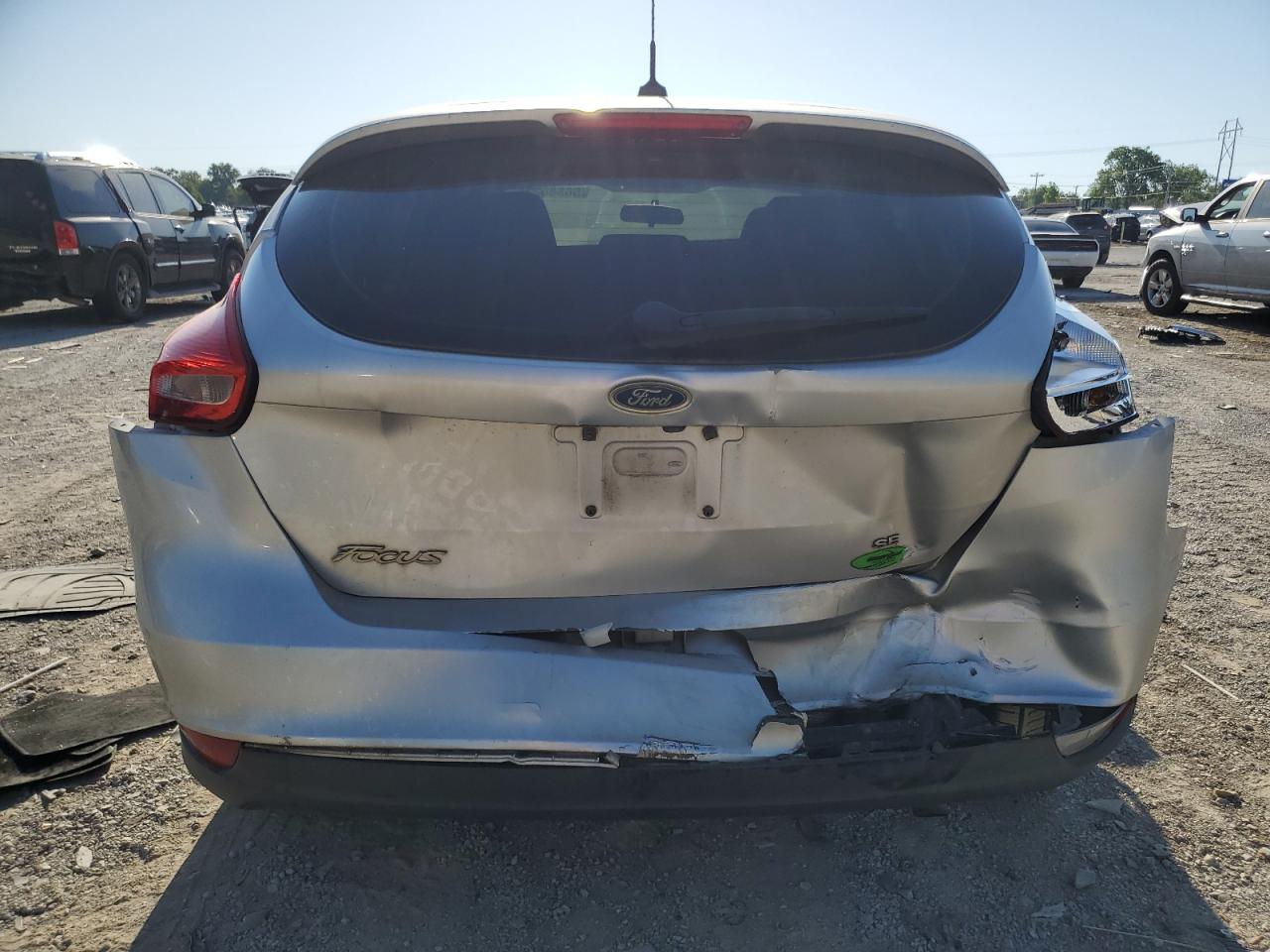 2017 Ford Focus Se VIN: 1FADP3K21HL235505 Lot: 56586275