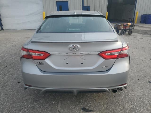  TOYOTA CAMRY 2019 Srebrny