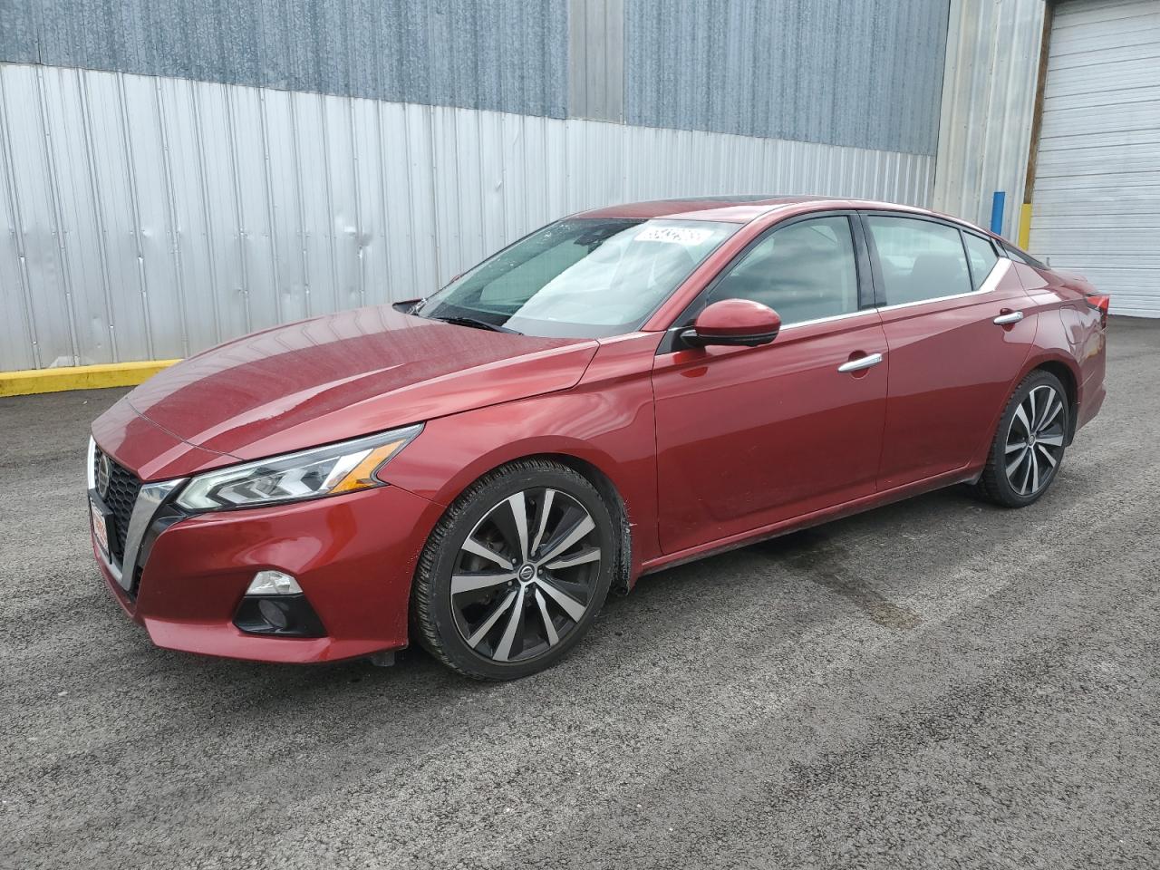 2019 Nissan Altima Platinum for Sale in Greenwell Springs, LA - Minor Dent/Scratches