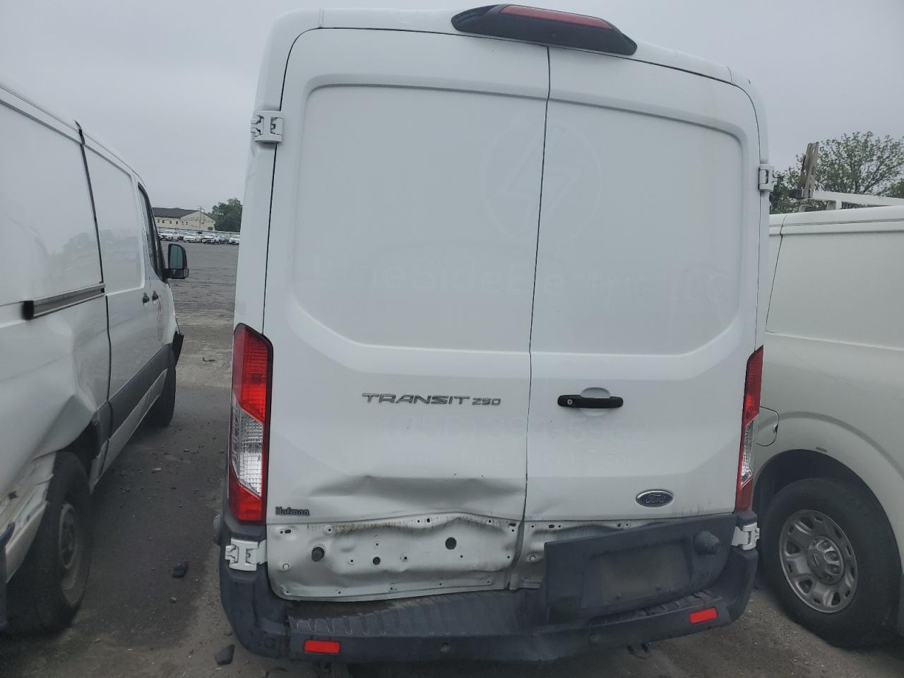 1FTYR2CMXKKB08555 FORD TRANSIT 2019