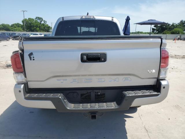  TOYOTA TACOMA 2021 Srebrny