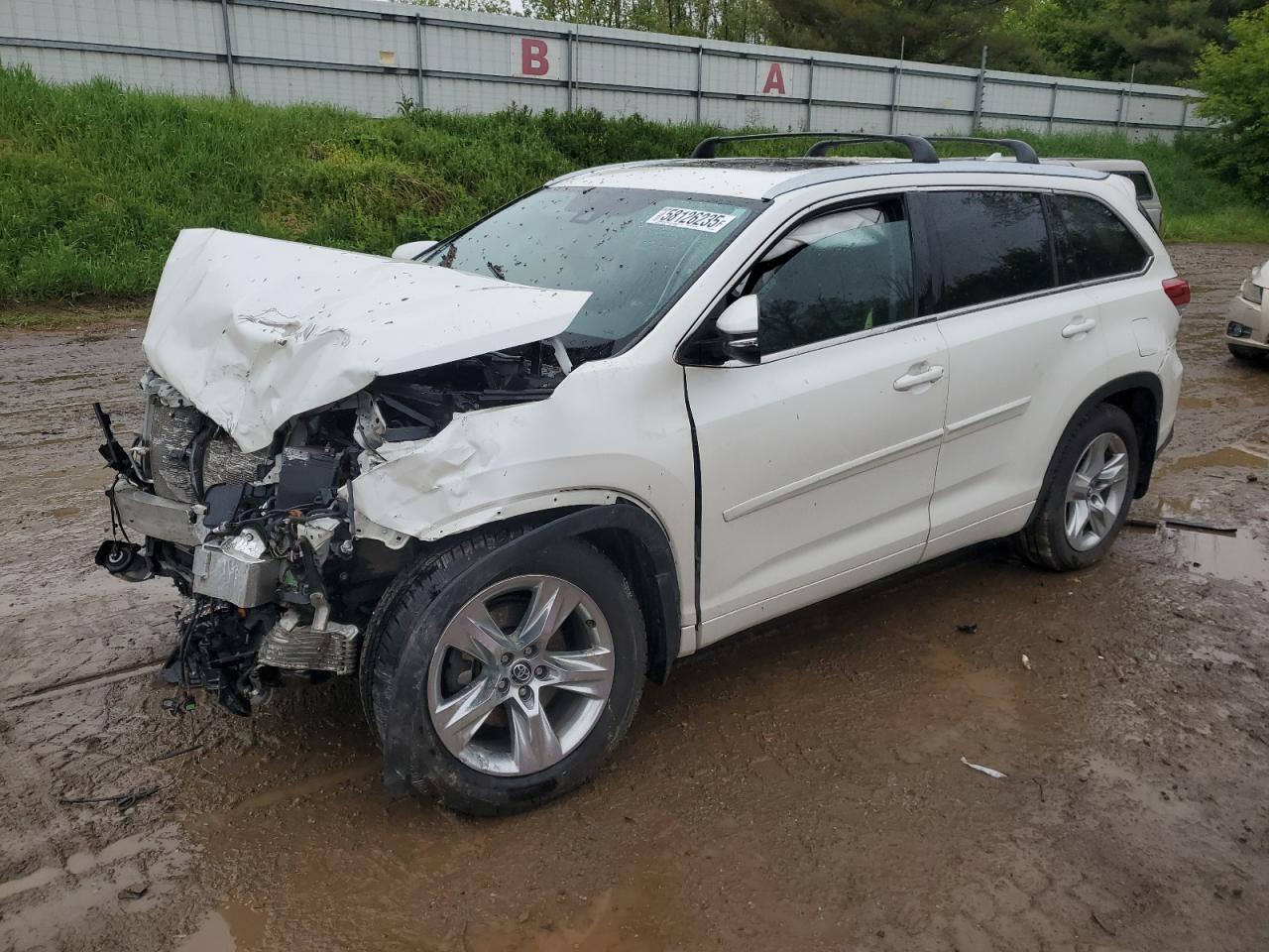 5TDDZRFH0JS895562 TOYOTA HIGHLANDER Photo 1