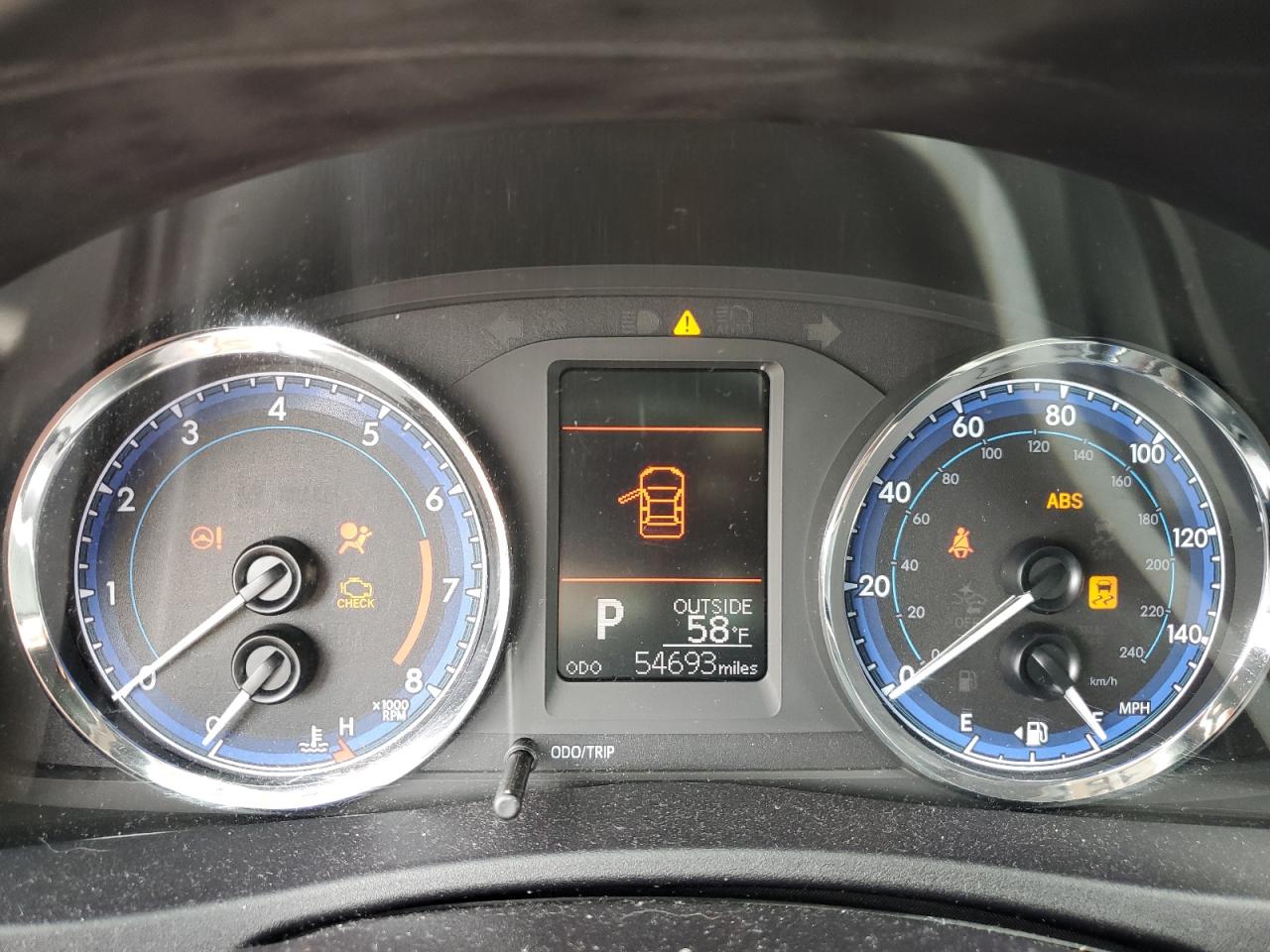 2T1BURHE3JC083786 TOYOTA COROLLA 2018