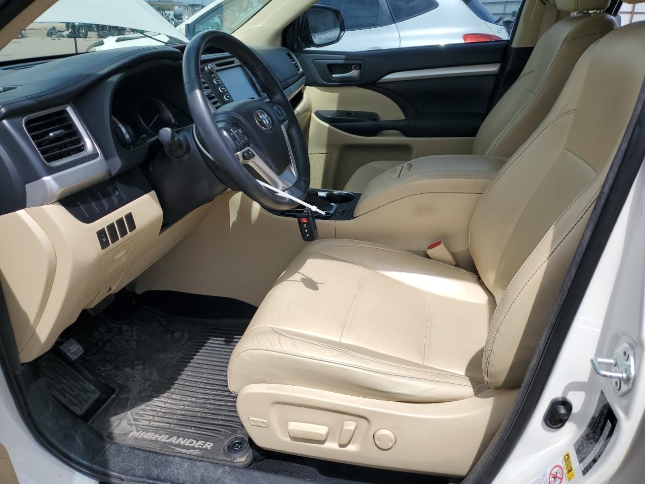 2014 Toyota Highlander Xle VIN: 5TDJKRFHXES065877 Lot: 56587385