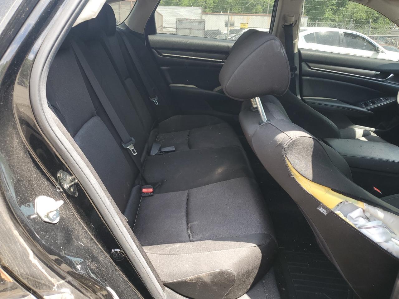 1HGCV1F18KA163921 HONDA ACCORD 2019