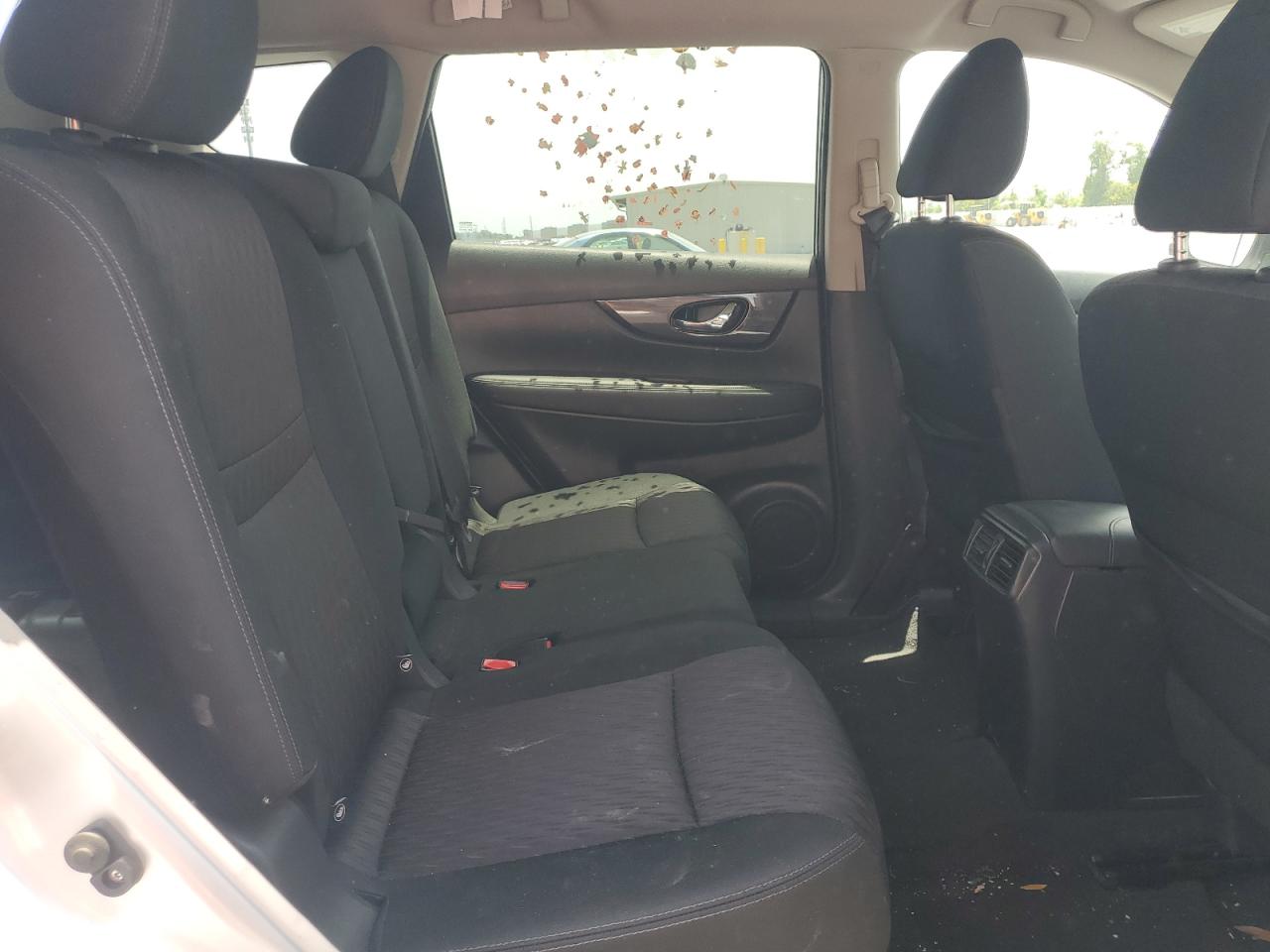 KNMAT2MT3JP571857 NISSAN ROGUE 2018