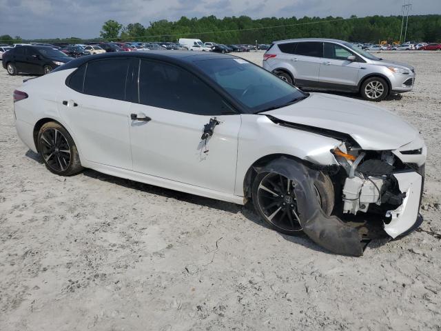  TOYOTA CAMRY 2018 Белый