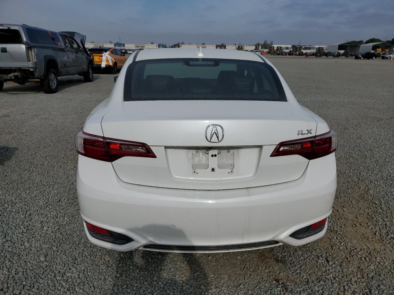 2018 Acura Ilx Base Watch Plus VIN: 19UDE2F32JA008887 Lot: 56738035