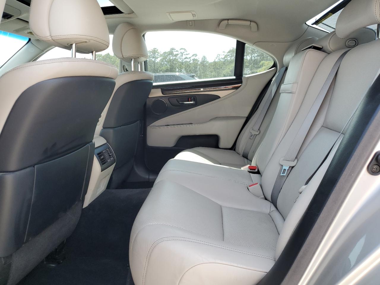 2013 Lexus Ls 460 VIN: JTHBL5EF2D5124756 Lot: 56644645