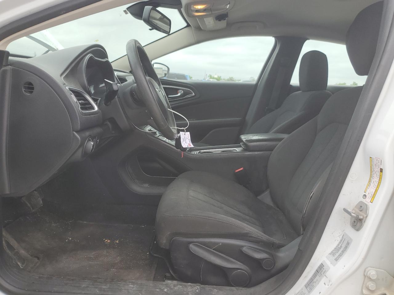 2015 Chrysler 200 Limited VIN: 1C3CCCAB5FN738026 Lot: 57094605