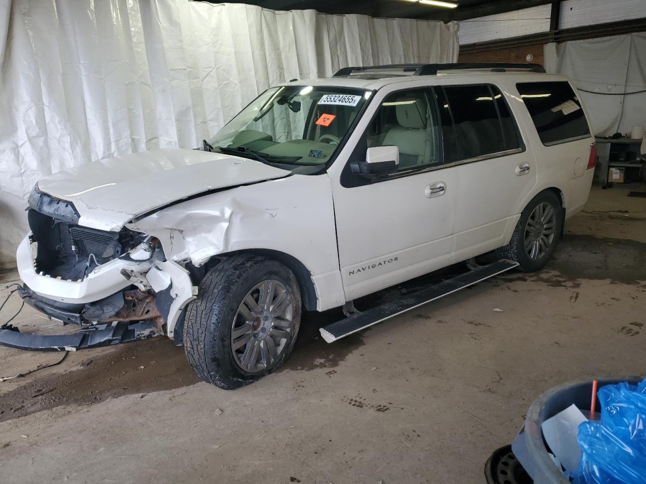 5LMJJ2J5XAEJ09859 LINCOLN NAVIGATOR Photo 1