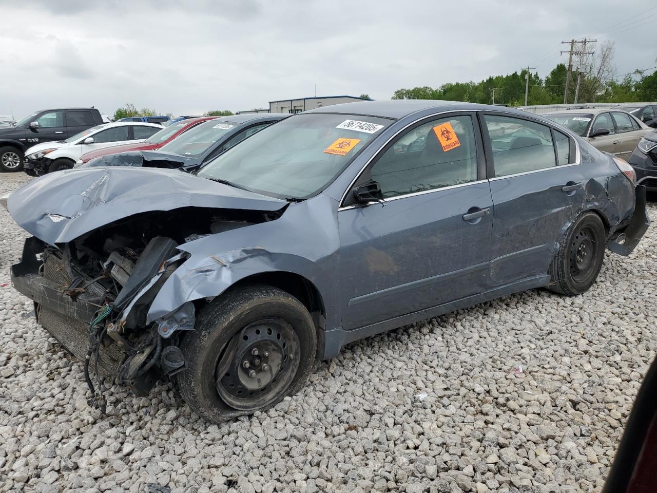 2011 Nissan Altima Base zu verkaufen in Wayland, MI - Front End