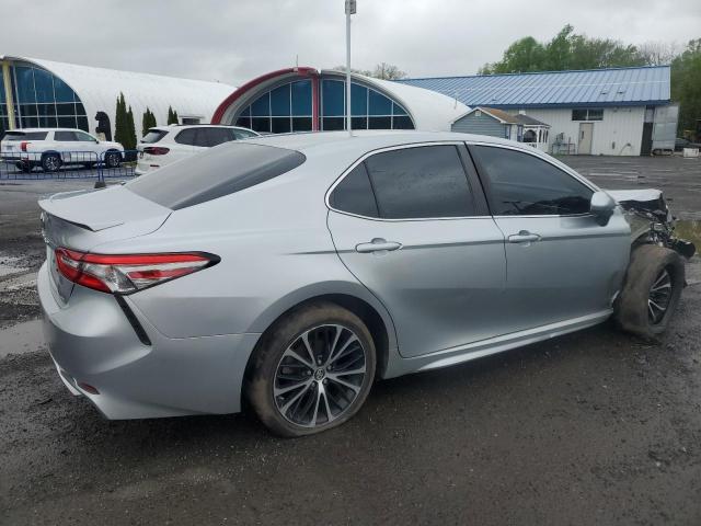  TOYOTA CAMRY 2018 Silver