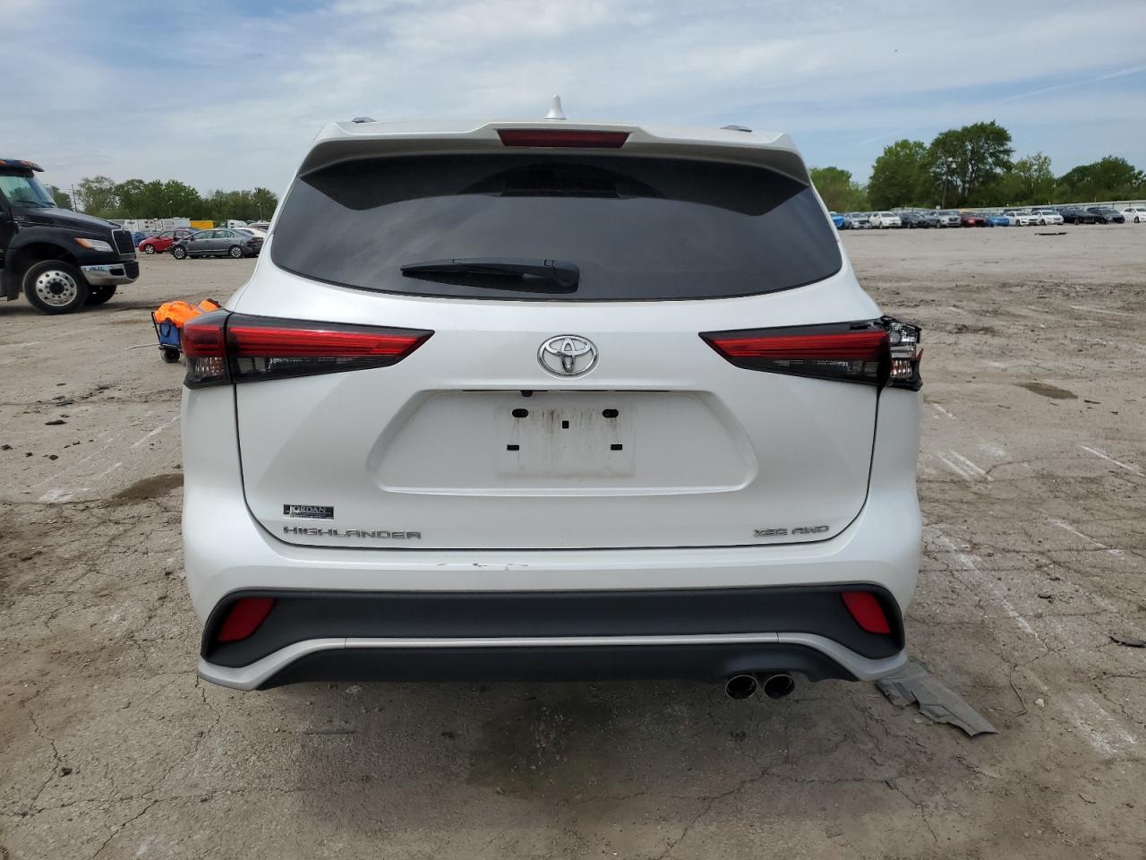 2022 Toyota Highlander Xse VIN: 5TDJZRBH5NS169744 Lot: 56624015