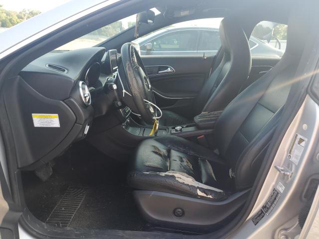 Sedans MERCEDES-BENZ CLA-CLASS 2014 Srebrny