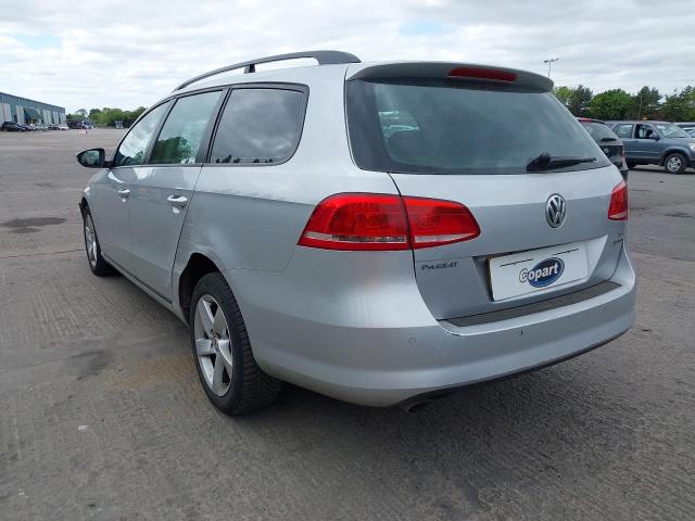 2011 VOLKSWAGEN PASSAT S B