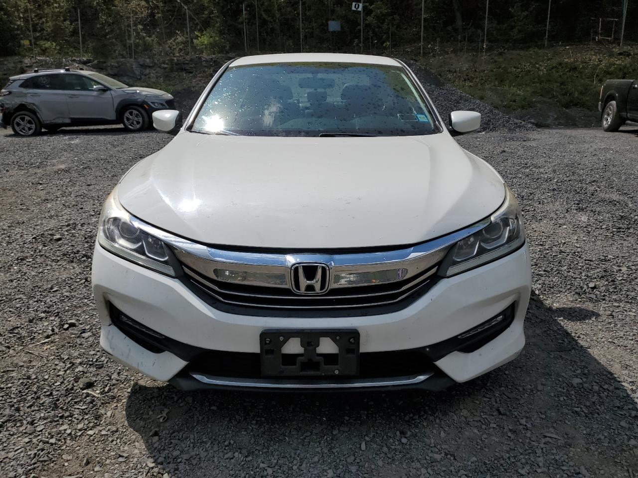 1HGCR2F52HA158719 HONDA ACCORD 2017