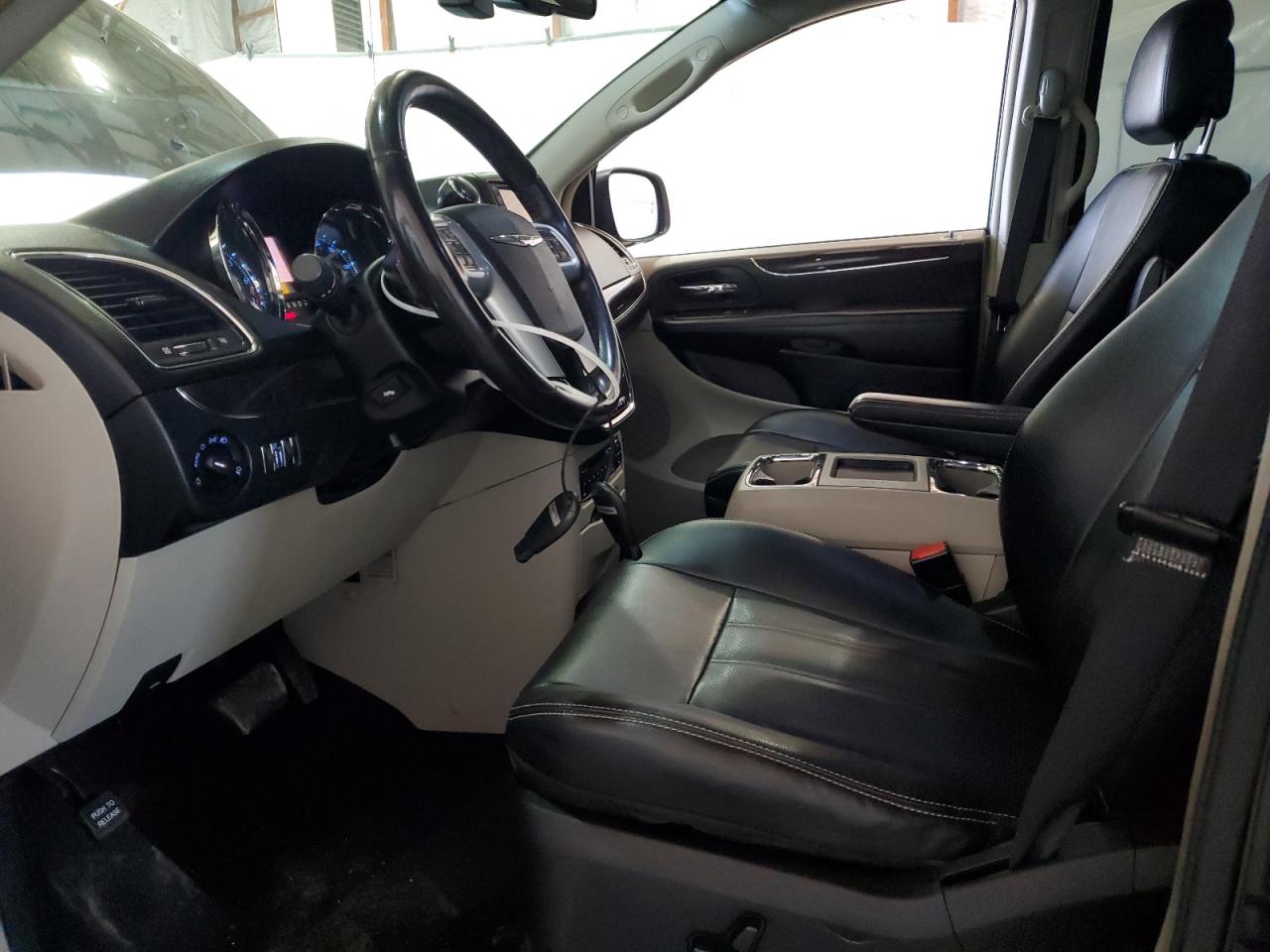2012 Chrysler Town & Country Touring L VIN: 2C4RC1CG2CR233014 Lot: 56164465