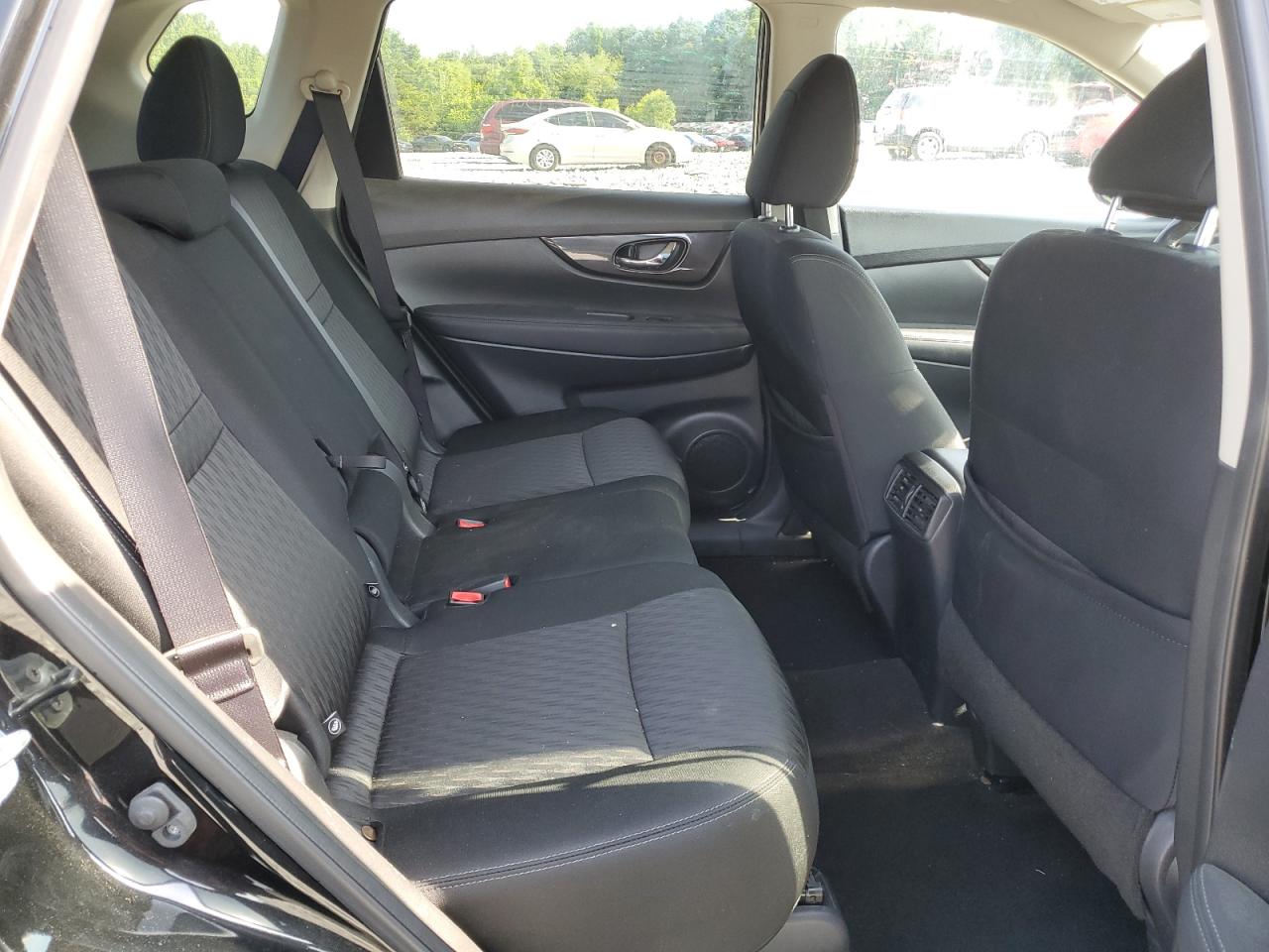 KNMAT2MT6HP571653 NISSAN ROGUE 2017