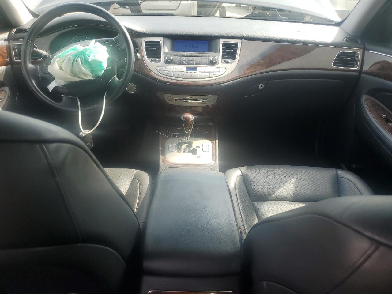 2009 Hyundai Genesis 3.8L VIN: KMHGC46E29U022051 Lot: 57352695