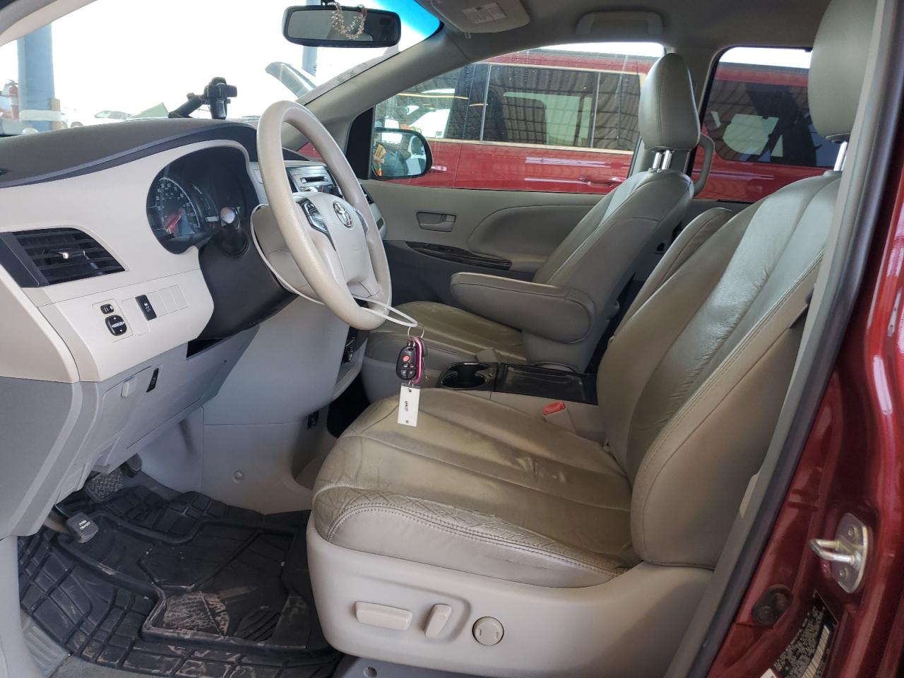 2013 Toyota Sienna Le VIN: 5TDKK3DC4DS379791 Lot: 56662395