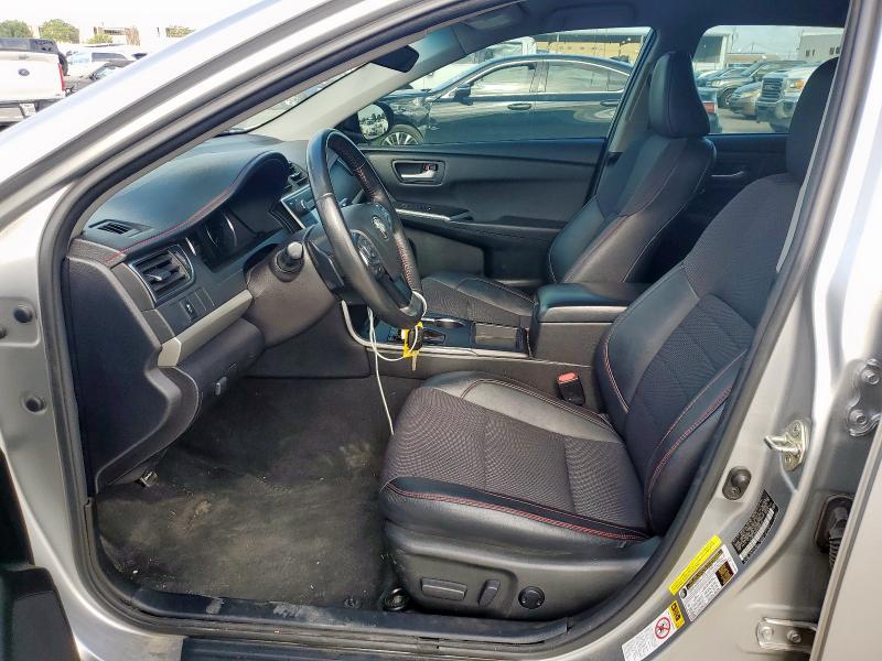  TOYOTA CAMRY 2017 Сріблястий