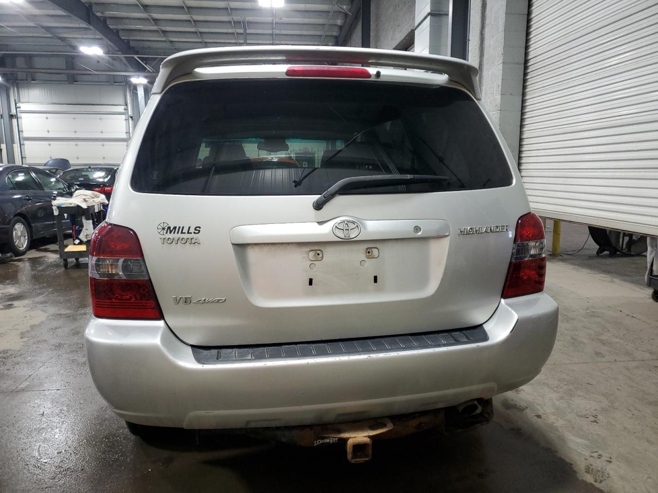2005 Toyota Highlander Limited VIN: JTEEP21A450075744 Lot: 56375065