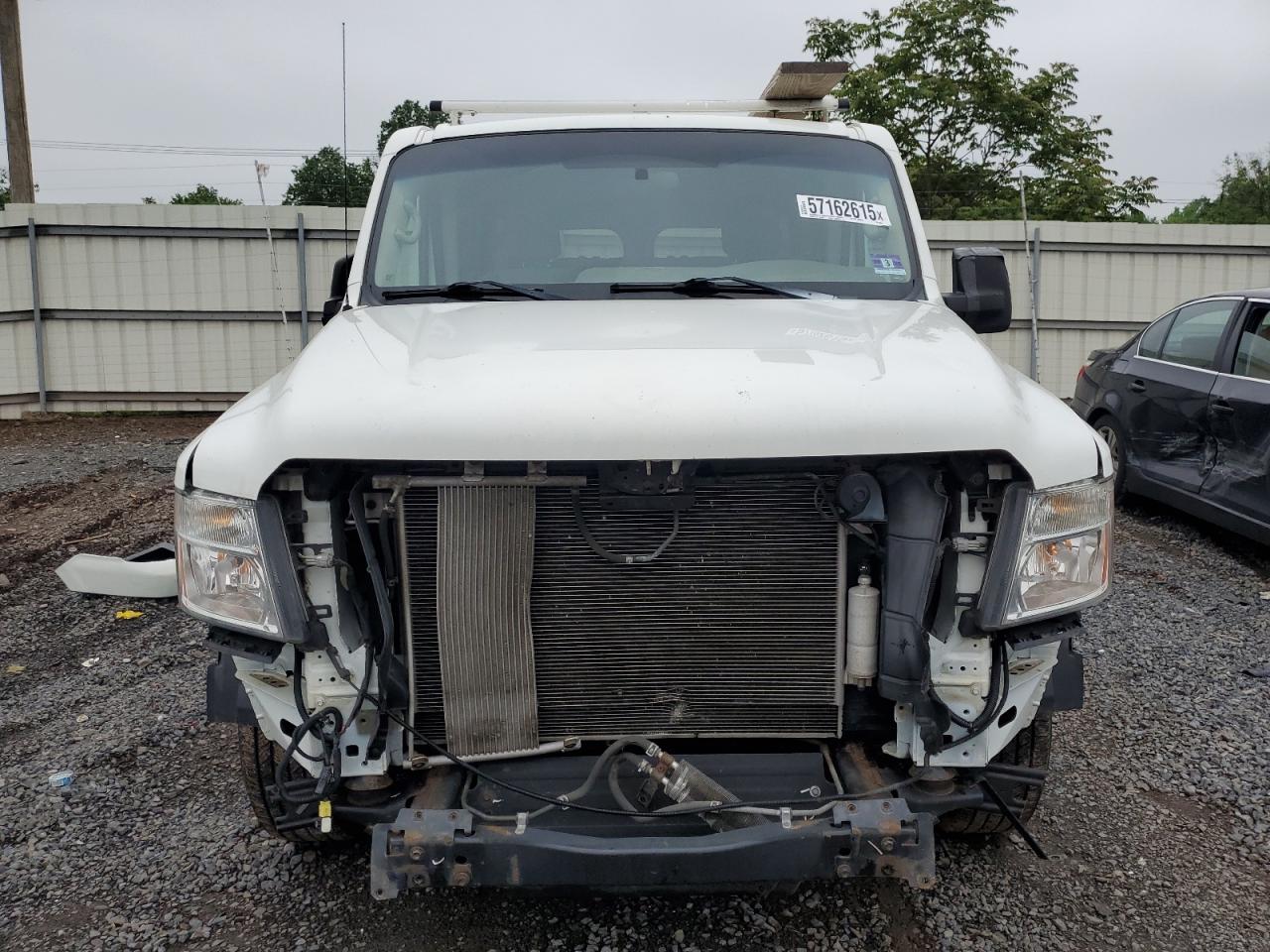 5BZBF0AA4GN852847 NISSAN NV 2016