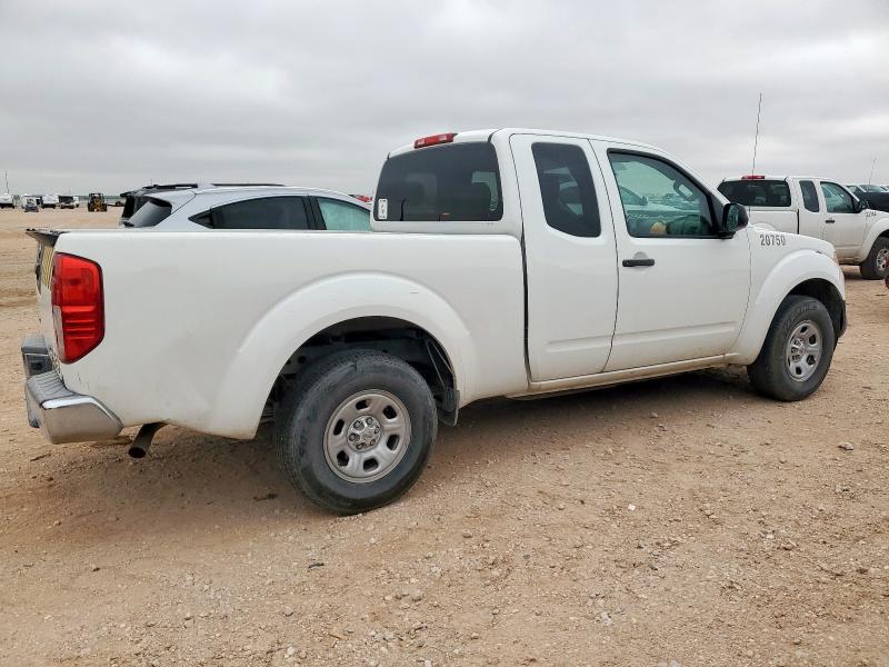 Пикапы NISSAN FRONTIER 2015 Белый