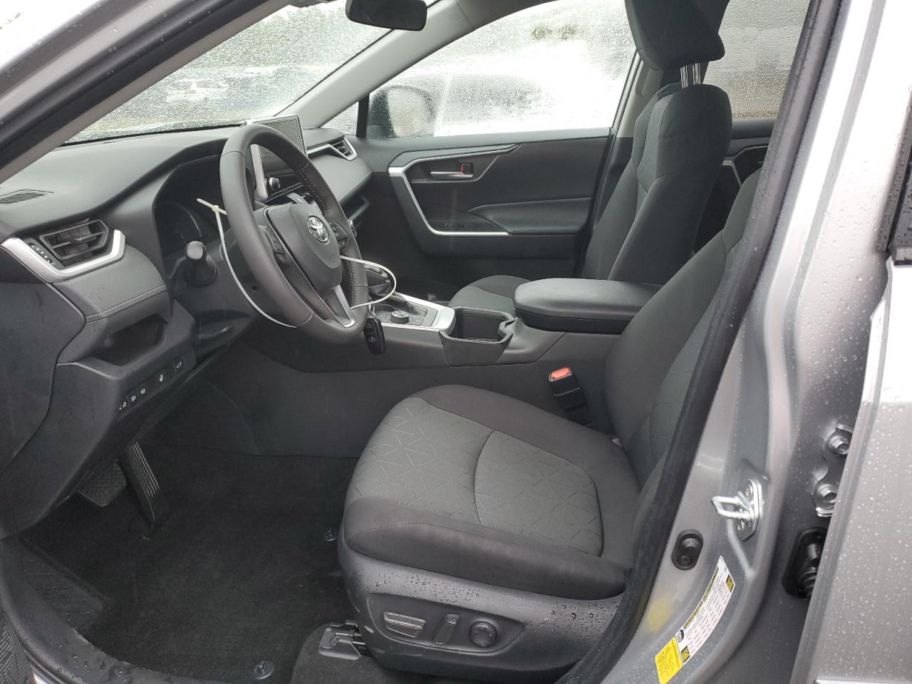 2T3RWRFV3PW186197 TOYOTA RAV4 2023