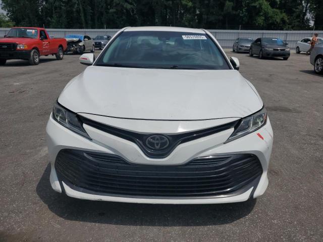  TOYOTA CAMRY 2019 Белый