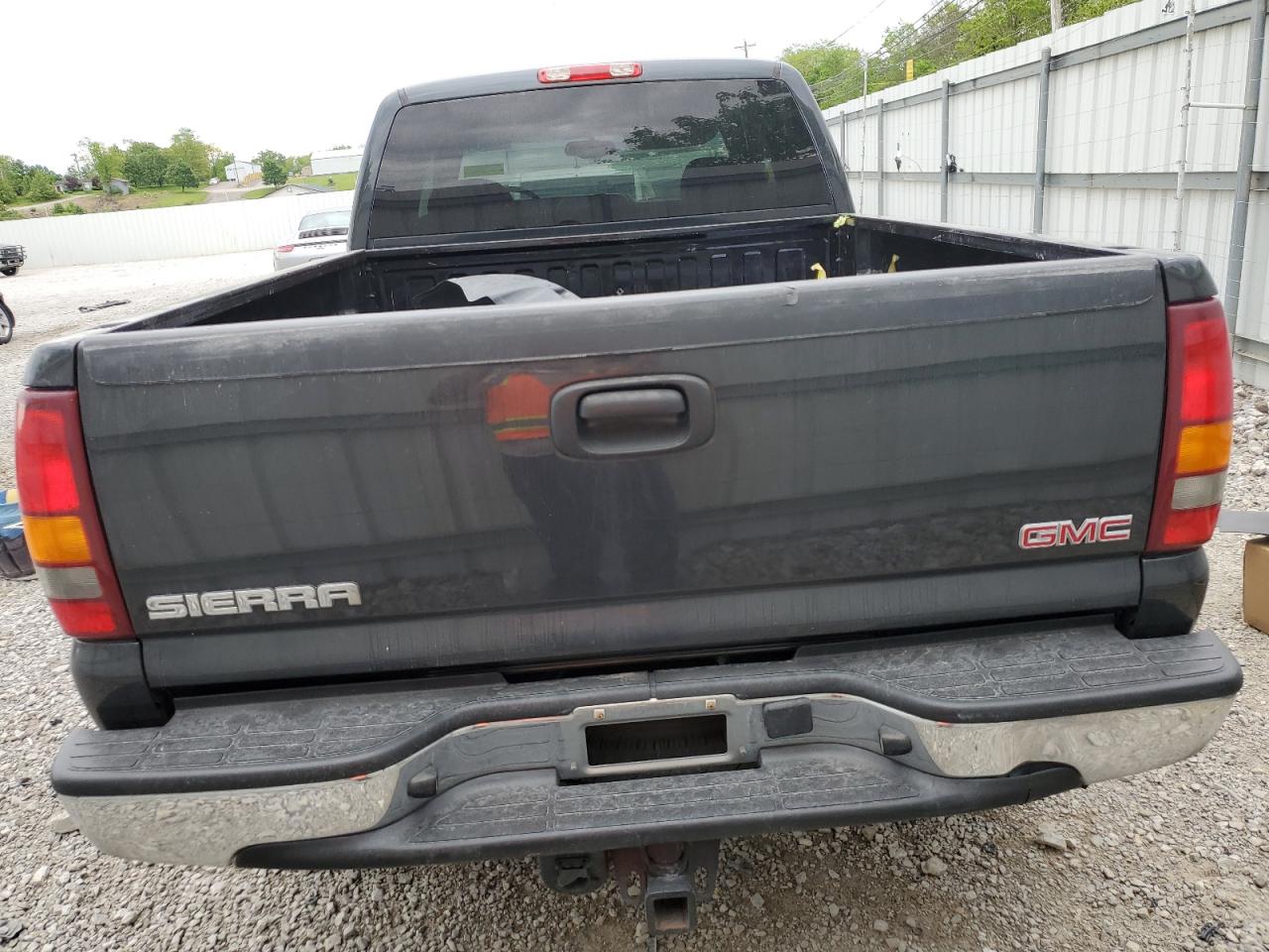 2003 GMC Sierra C2500 Heavy Duty VIN: 1GTHC29U93E196765 Lot: 56532615