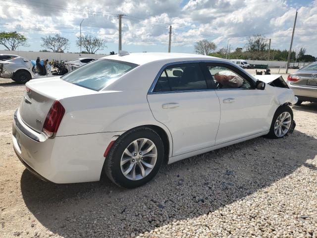  CHRYSLER 300 2015 White