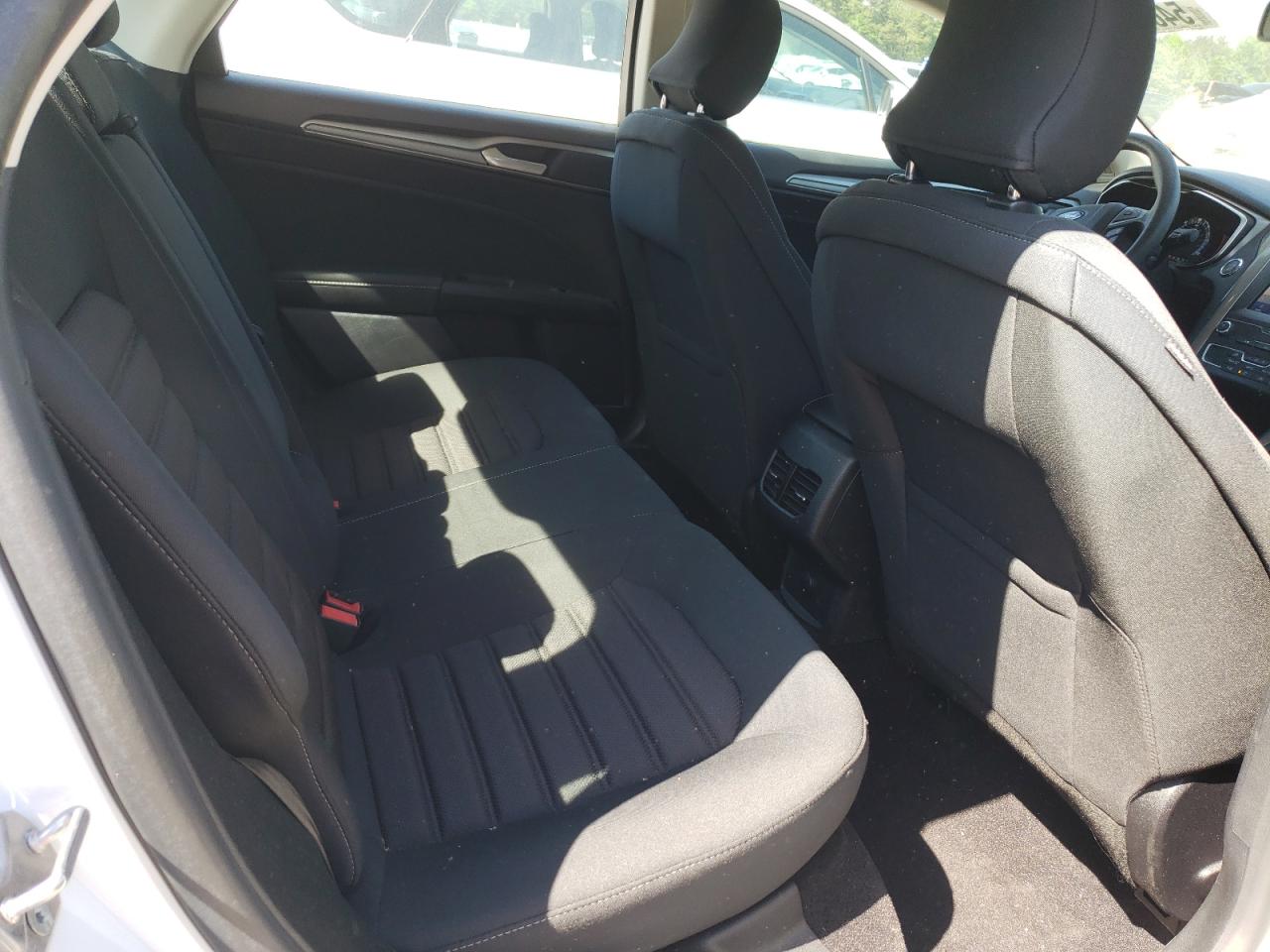 2019 Ford Fusion Se VIN: 3FA6P0LU8KR263964 Lot: 54039585