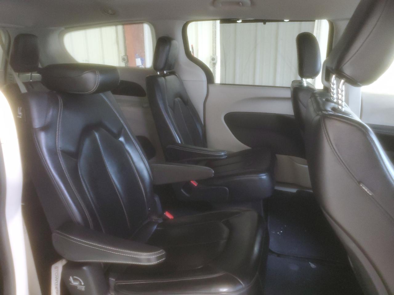 2020 Chrysler Voyager Lxi VIN: 2C4RC1DG9LR256949 Lot: 55558855