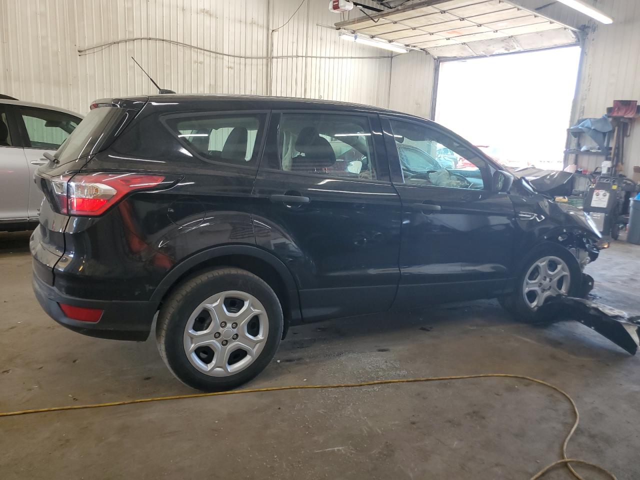 1FMCU0F74HUC66711 FORD ESCAPE 2017